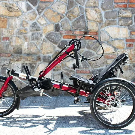 Hostel Youth Arsviva Stari Trg pri Lozu