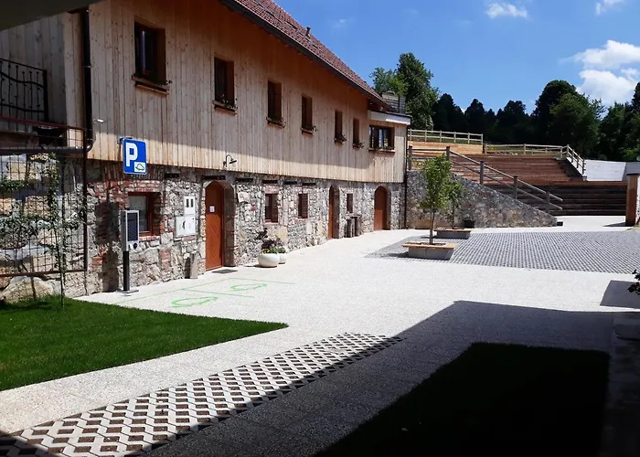 Hostel Youth Arsviva *