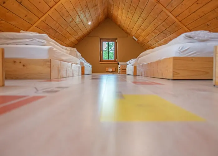 Hostel Youth Arsviva *