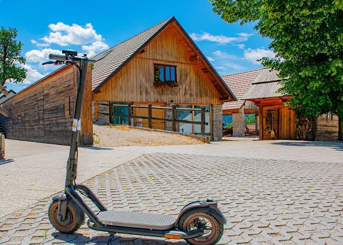 Hostel Youth Arsviva Stari Trg pri Lozu