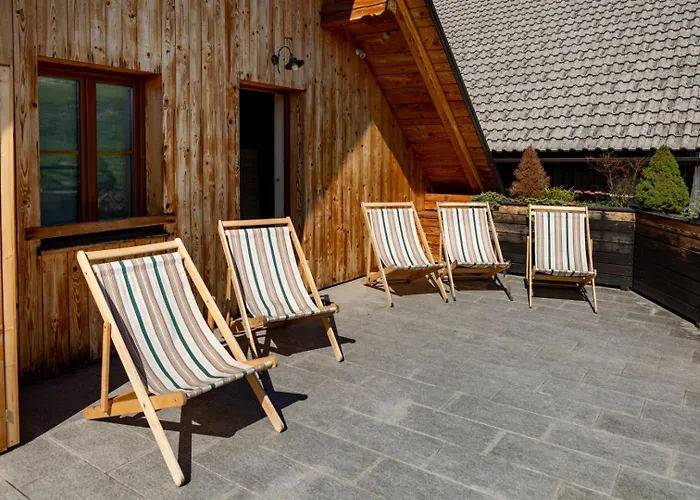 Youth Arsviva Hostel *