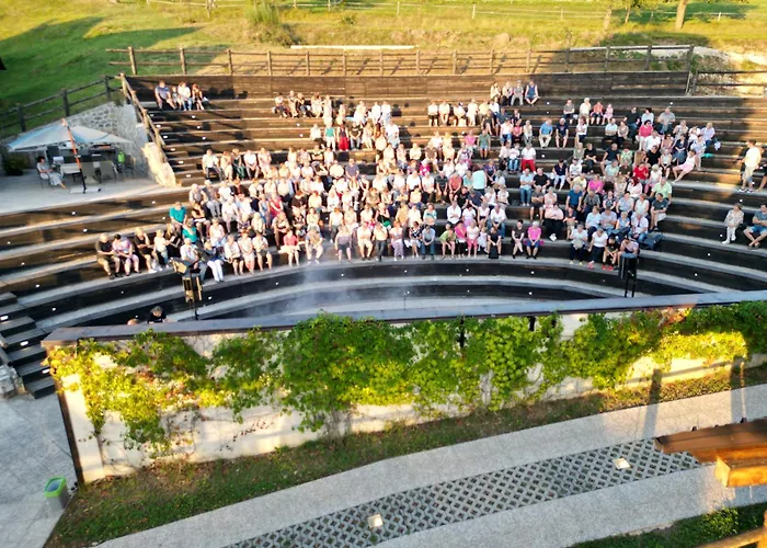 Youth Arsviva Hostel Stari Trg pri Lozu