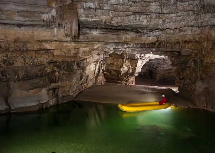 Hostel Youth Arsviva