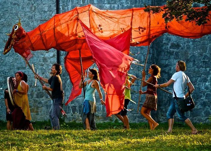 Hostel Youth Arsviva